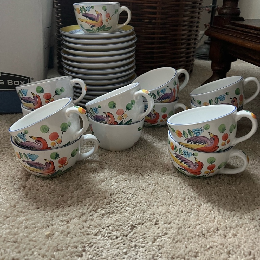 Herend pottery - Morning song. 13 Tea cups and saucers. Most never been used.